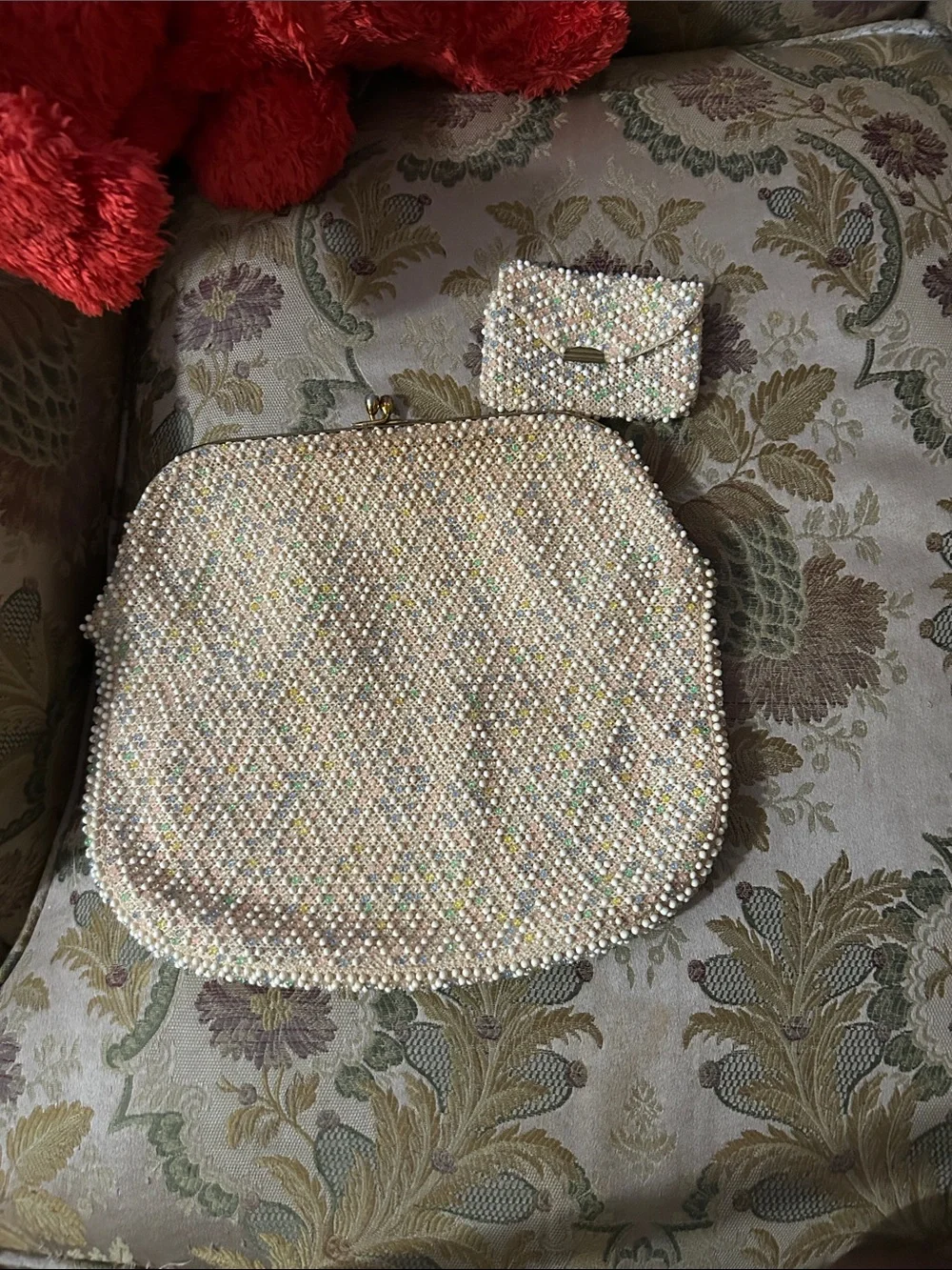Pearlescent vintage 60s Beaded Evening Bag in Cream